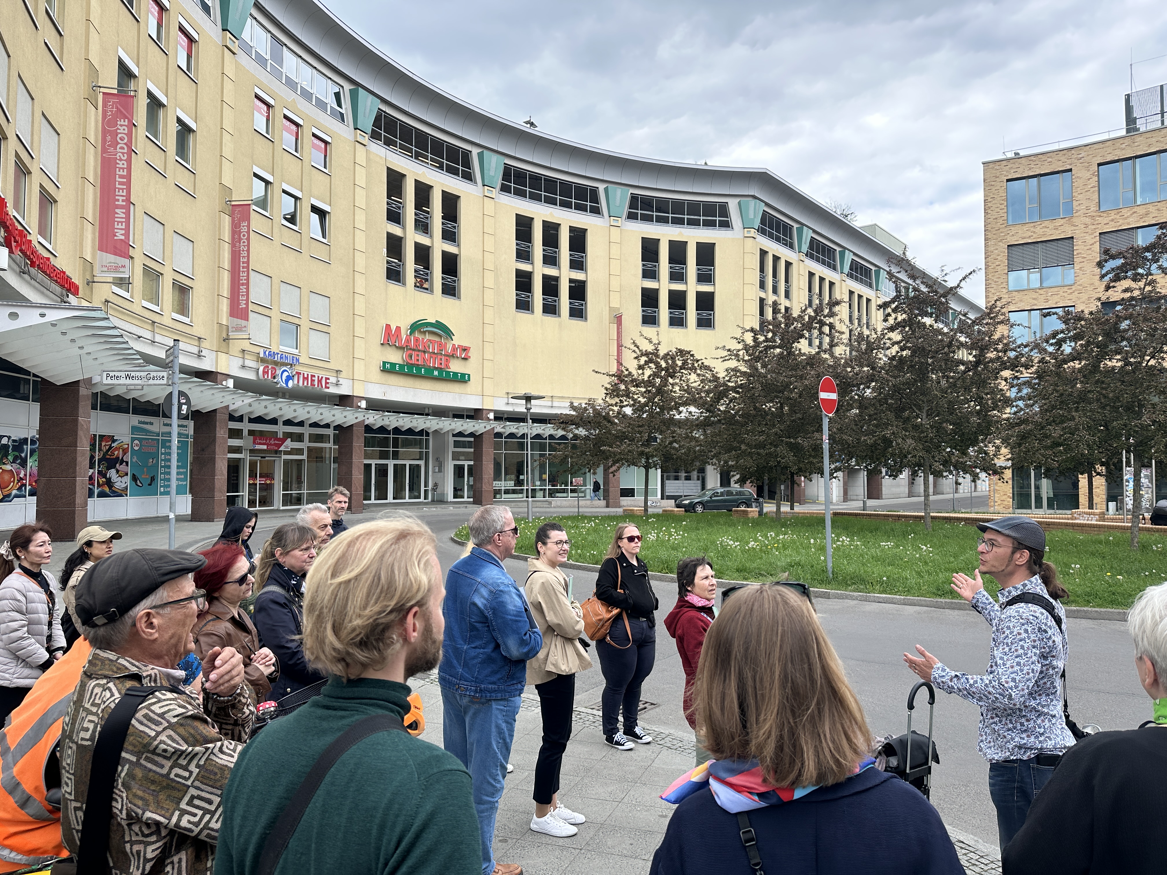 Stadtspaziergang durch das neue Fördergebiet Lebendiges Zentrum Helle Mitte, Tag der Städtebauförderung, 9. Mai 2026 