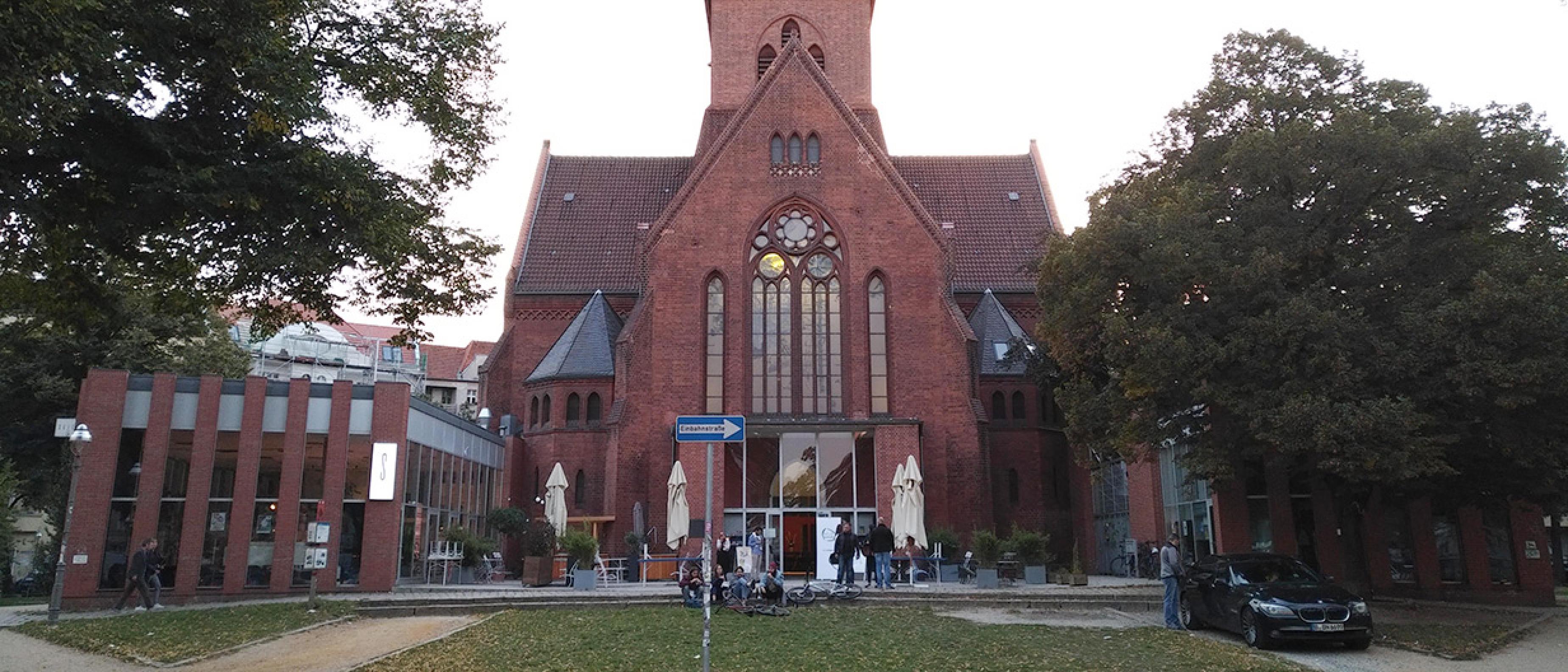 Genezarth-Kirche an der Schillerpromenade